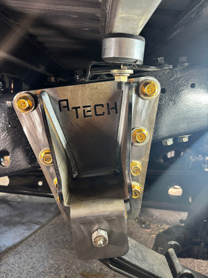 70-72 STYLE K10/K20 LEAF SPRING HANGER SET - REAR - MAIN EYE WITH BACKERS