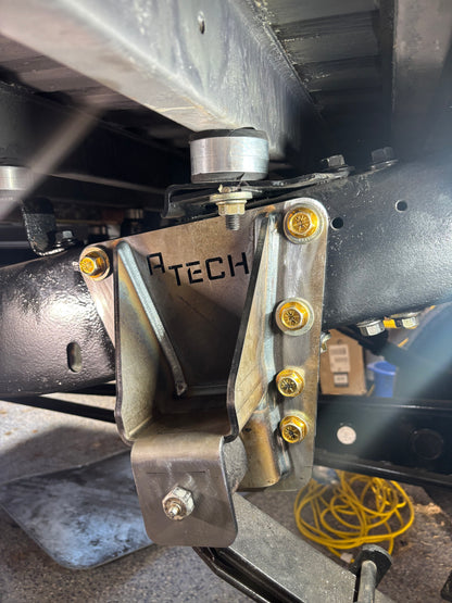 70-72 STYLE K10/K20 LEAF SPRING HANGER SET - REAR - MAIN EYE WITH BACKERS